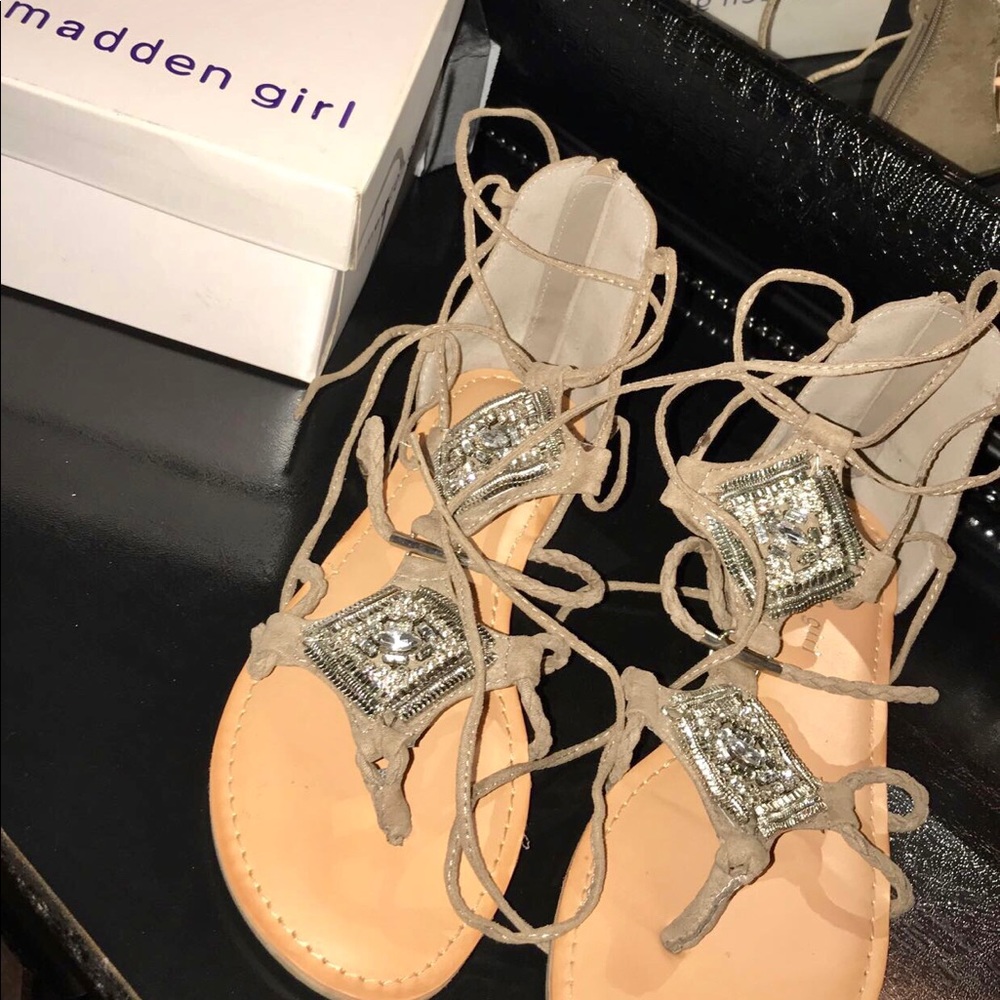 Pretty Strap Up Sandals